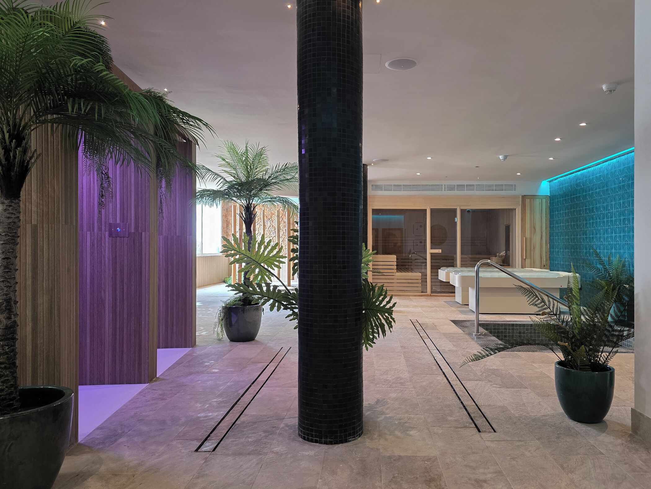 ห้องทรีทเมนท์สำหรับคู่รัก, ซาวน่า, อ่างน้ำร้อน, ห้องอบไอน้ำ