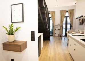 Căn hộ, ban công, quang cảnh thành phố | Nội thất