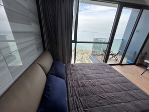 1 bedroom, iron/ironing board, free WiFi, bed sheets - Top Floor New Amazing Studio with Sea View (Muang Pattaya)