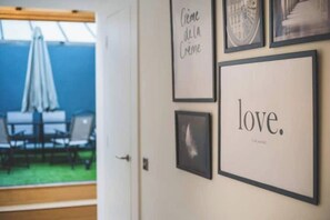 Interior - Deluxe Barbican Duplex – Urban Retreat with Private Garden & Arcade Fun (London)