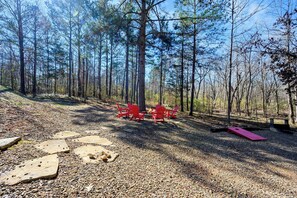 Property grounds - Cozy 3 bedroom Luxury on 4 acres (broken bow)