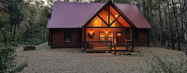 Exterior - Cozy 3 bedroom Luxury on 4 acres (broken bow)