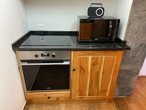 House | 2 bedrooms - Casa R Stica in Serreta (Angra do Heroismo)