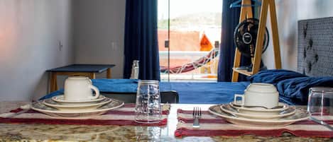 Fer et planche Ă repasser, Wi-Fi, literie fournie