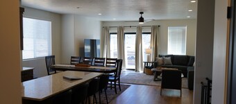 Modern Luxury Retreat Near Zion & Brian Head