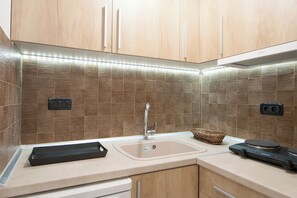 Private kitchenette - VILLA ALISSIA (Skiathos)