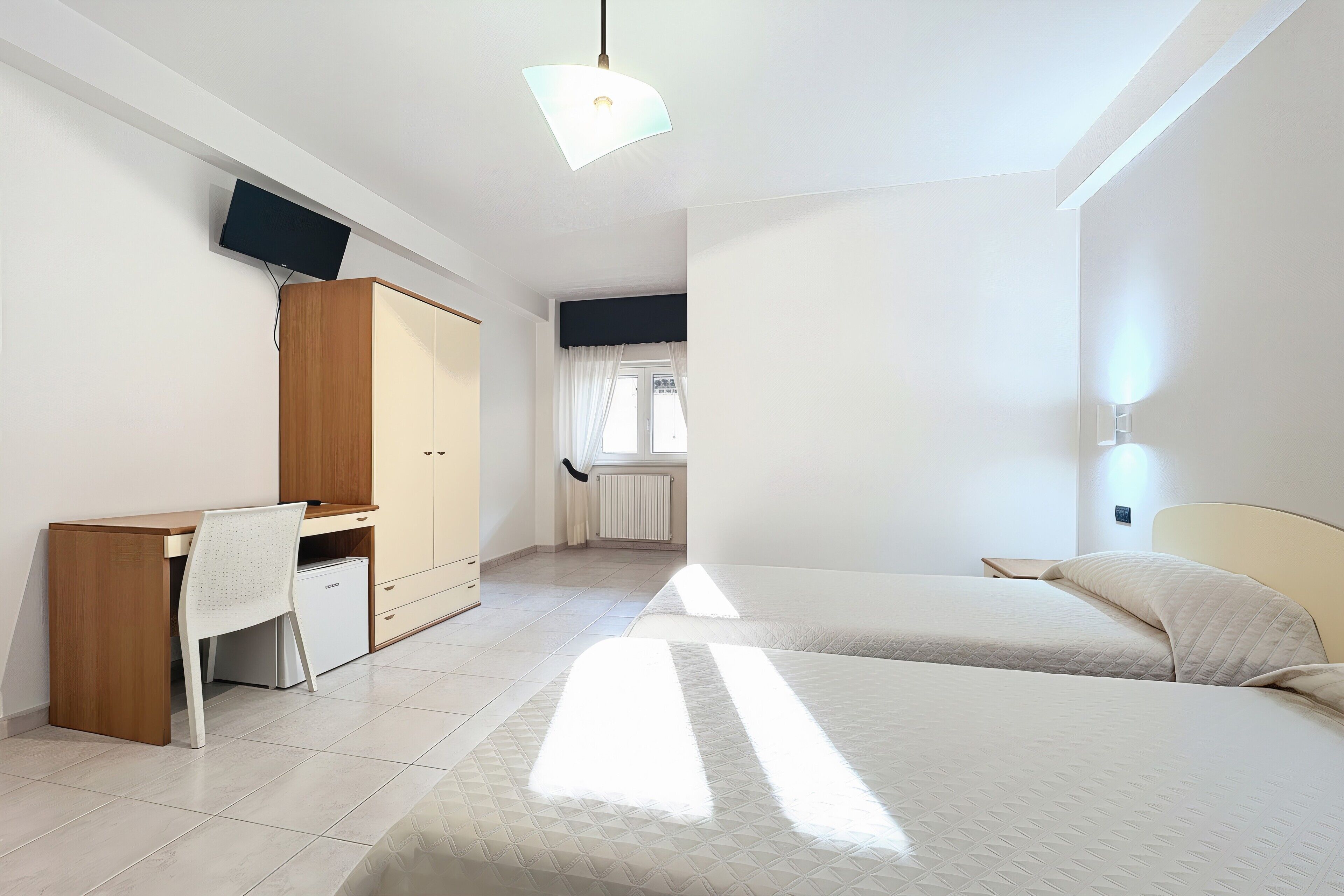 1 camera, Wi-Fi, lenzuola