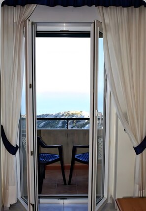 Interior - B&B with Window - 107 - Santangelo - Pool (Monte Sant'Angelo)