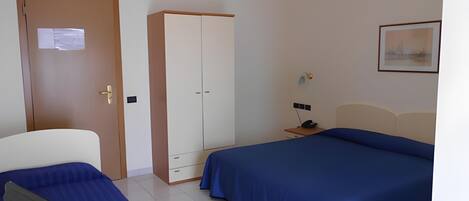 1 室のベッドルーム、WiFi、ベッドシーツ