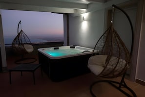 Indoor spa tub - B&B with Window - 109 - Santangelo - Pool (Monte Sant'Angelo)