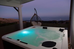 Bañera de hidromasaje exterior