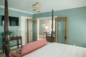 1 bedroom, iron/ironing board, bed sheets