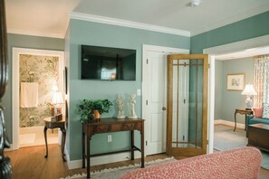 Smart TV, fireplace, books