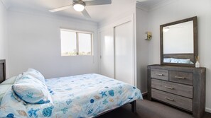 Room - Central Apartment in Sussex Inlet (Sussex Inlet)