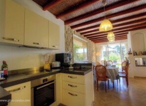 Private kitchen - The villa is a spacious cottage with a private swimming pool. (Afa)