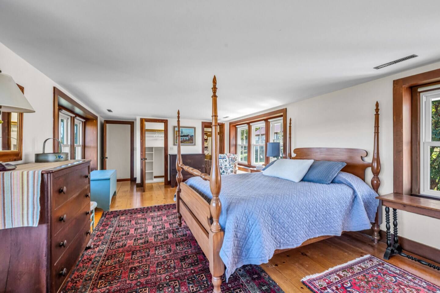 5 bedrooms, iron/ironing board, travel cot, free WiFi