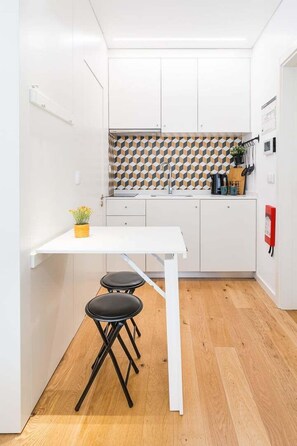 Dining - GuestReady - Studio in Porto (Porto)