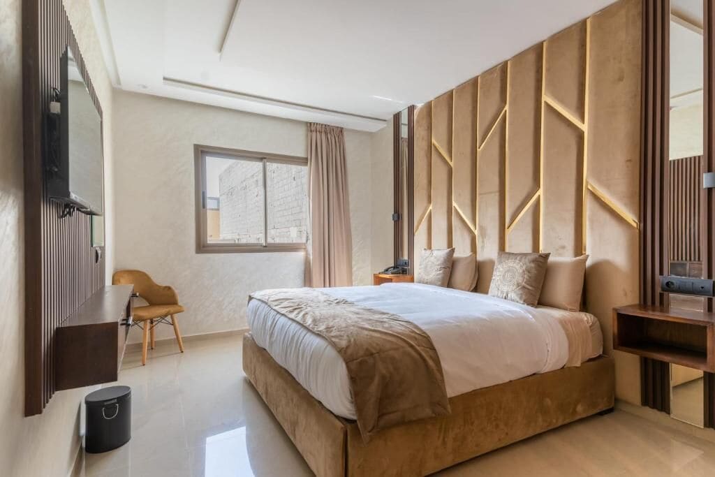 Quarto casal | Escrivaninha, Wi-Fi de cortesia