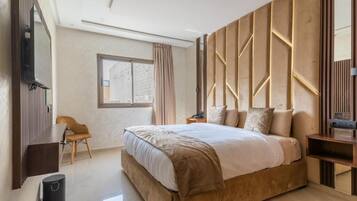 Quarto casal | Escrivaninha, Wi-Fi de cortesia