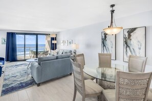 Appart'hôtel, plusieurs lits (Beachside II #4260) | Coin séjour