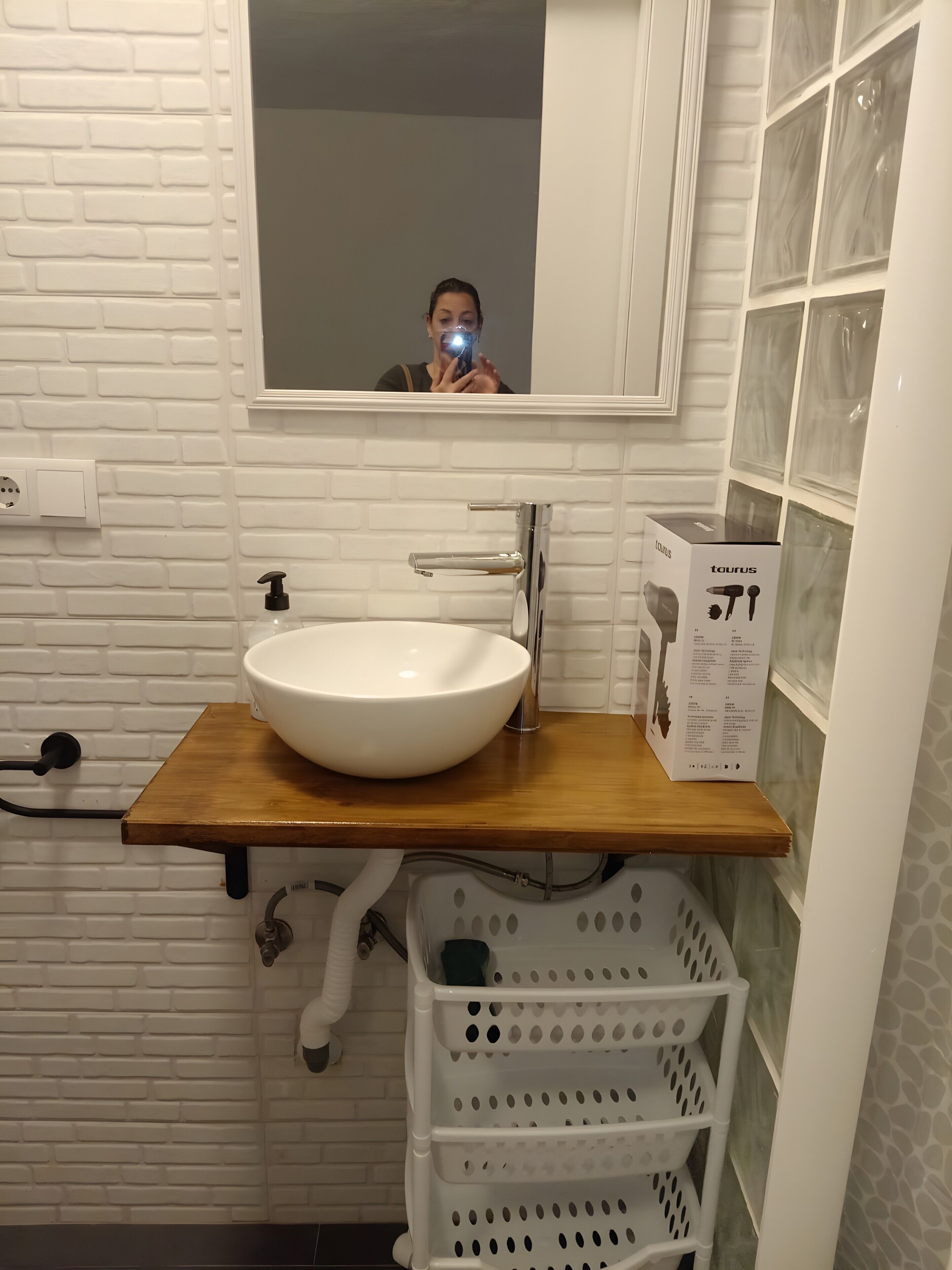 Ducha y secador de pelo
