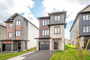 Exterior - Quiet and Convenient Retreat (Hammonds Plains)