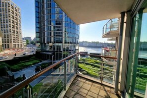 Property grounds - Charming Central London Riverside Apartment – Steps from the Heart of the City (London)