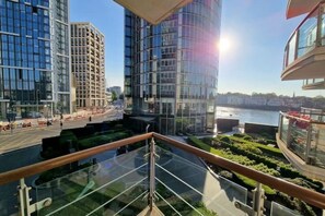 Property grounds - Charming Central London Riverside Apartment – Steps from the Heart of the City (London)