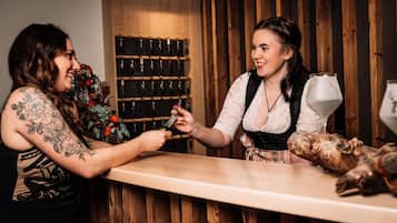 Bar (in der Unterkunft)