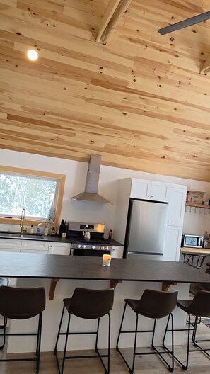 Private kitchen - Off-grid cottage (Caraquet)