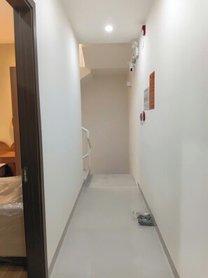 Interior entrance - RubyHomeHue (Hue)