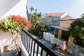 Quarto econômico | Sacada