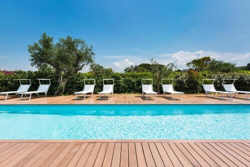 Carmine cottage with pool, close to beach