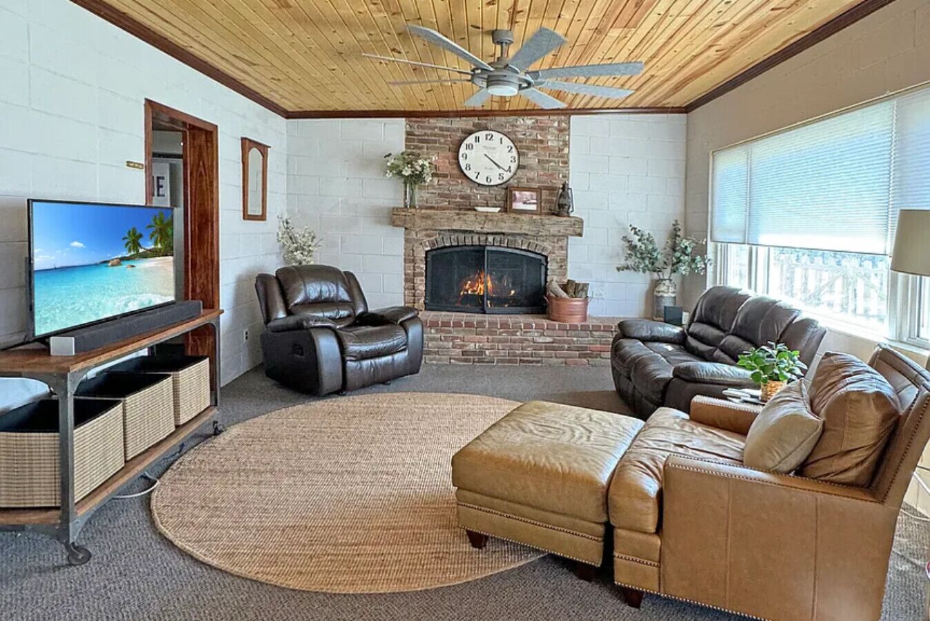 Télévision, chaîne hi-fi