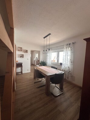 Dining - Vacation home Haus zur Böhme (gateway to the Thuringian Forest) (Georgenthal)