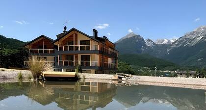 'Pino Mugo' Apartment with Mountain View, Wi-Fi and Air Conditioning