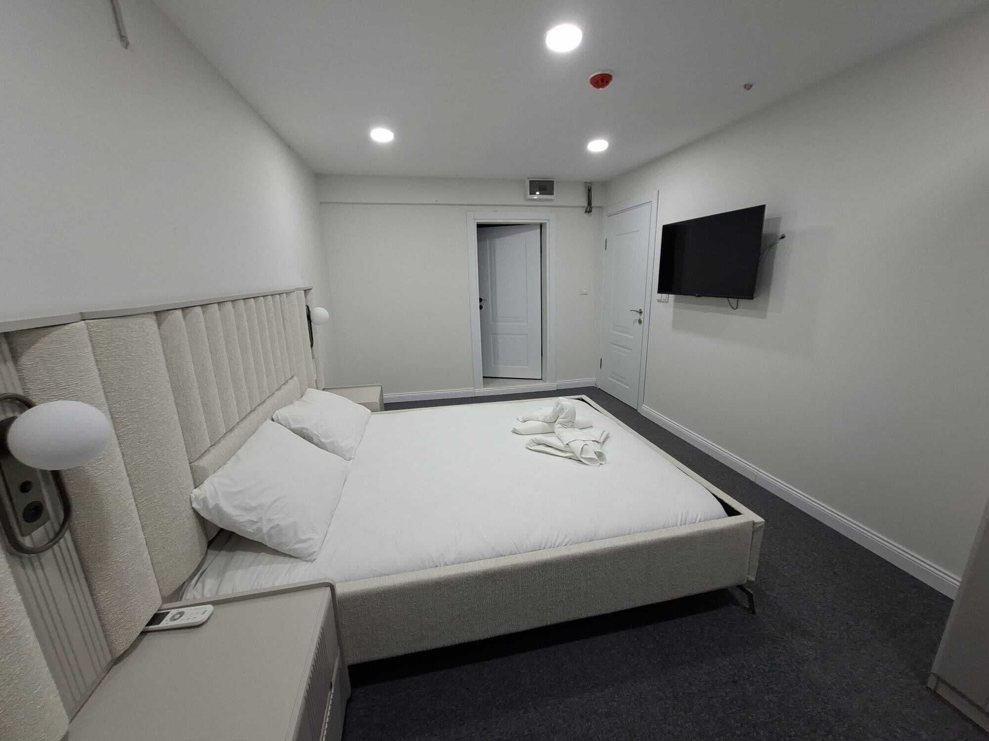 Blackout curtains, soundproofing, iron/ironing board, free WiFi