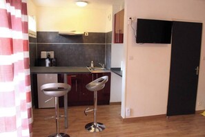 Private kitchen - Studio Near Basel Airport (RM 1182) (Saint-Louis)