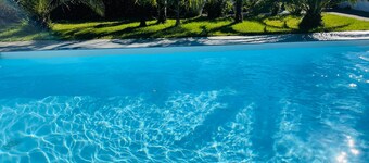 Villa with heated pool and secure 8 pers calm and comfort