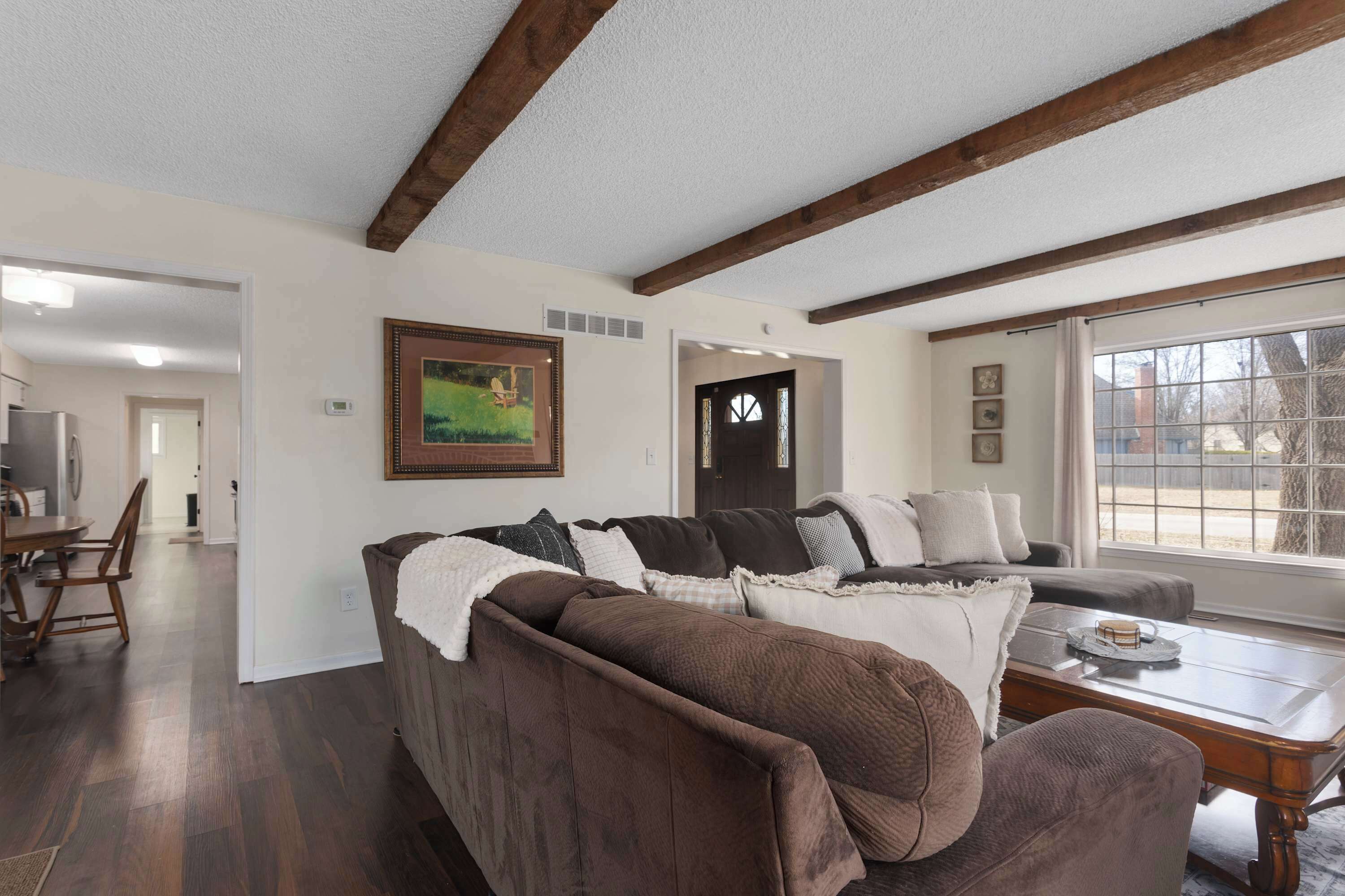 电视、壁炉、办公室