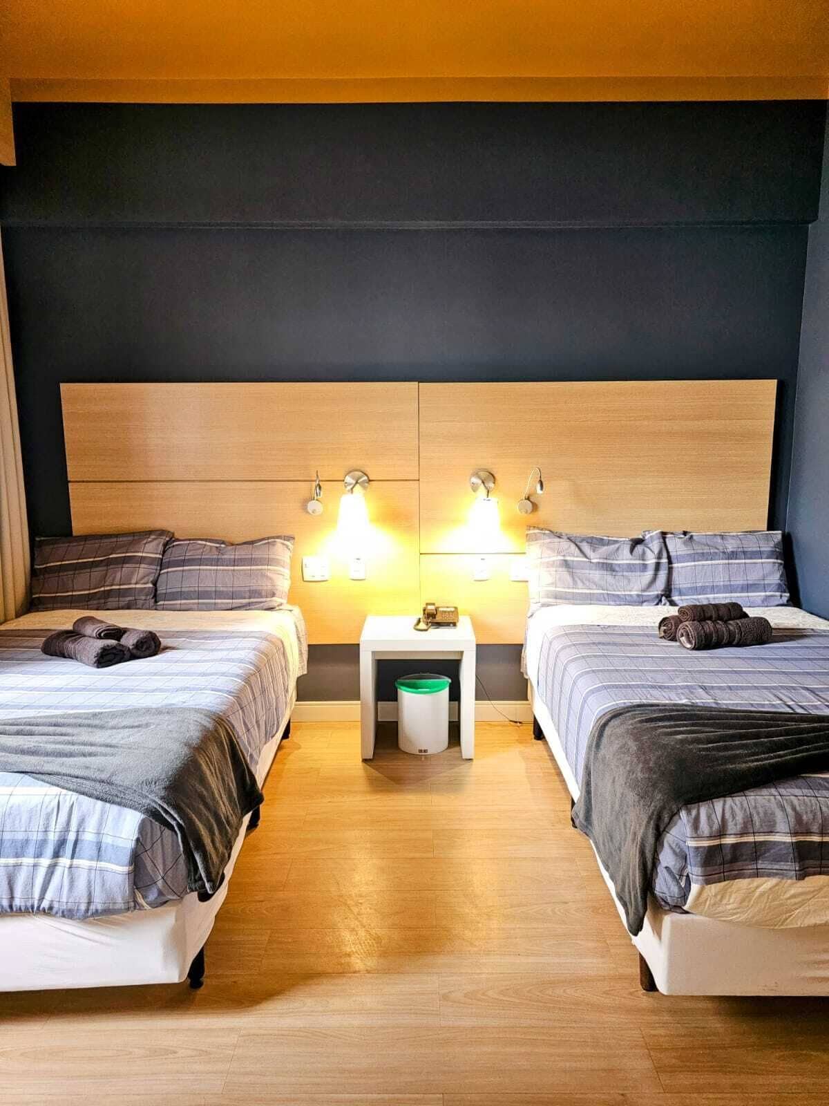 Suite estudio Confort, 2 camas matrimoniales | Wifi gratis y ropa de cama 