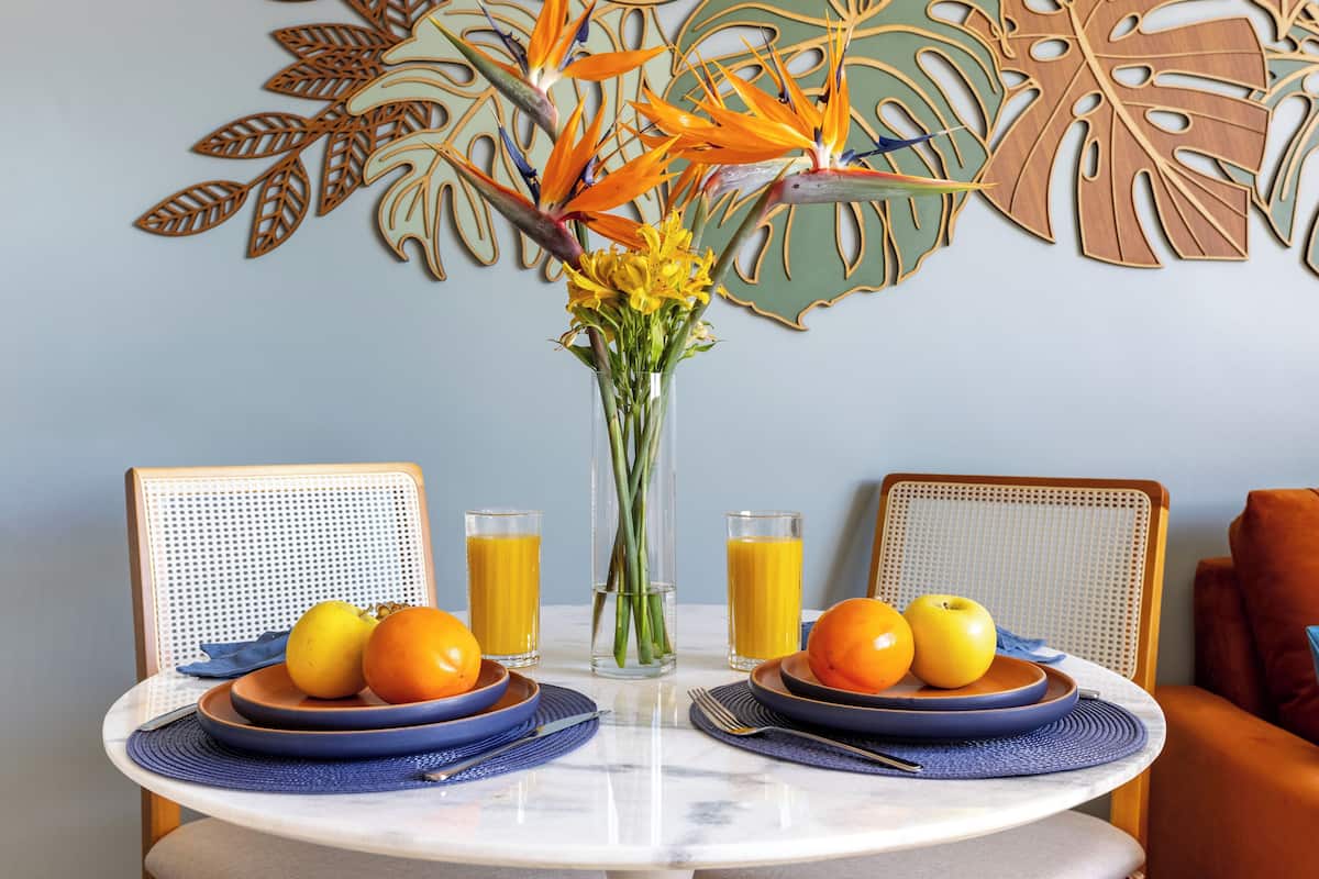 Departamento Deluxe, cocina, vista a la ciudad | Ćrea de sala de estar