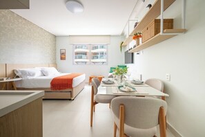 Design Apartment, Multiple Beds, Air conditioning, Sea View | Dining room - Stay Home Luxo | 1min Praia Gonzaga | Rooftop, Piscina, Sauna & Gym (Santos)