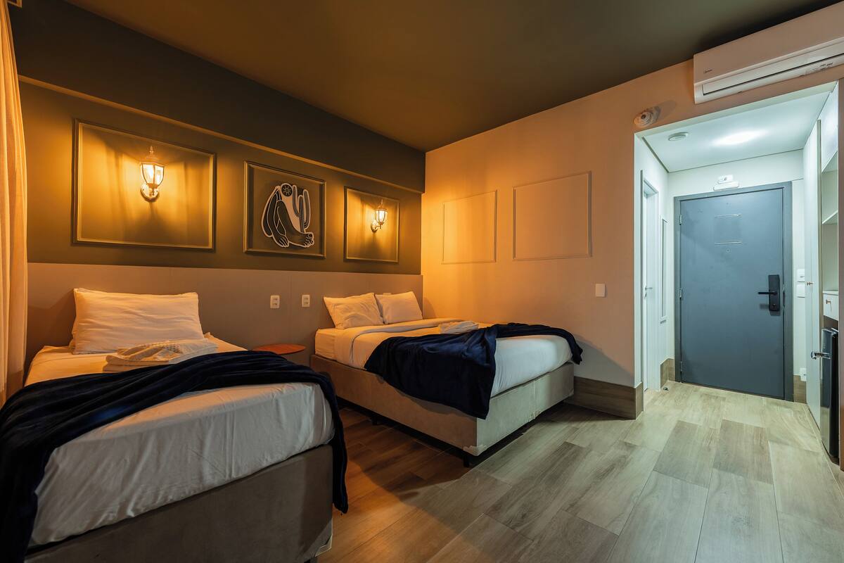 Romantic Apartment, Multiple Beds, Private Bathroom, City View | Premium bedding, WiFi (free), individually decorated