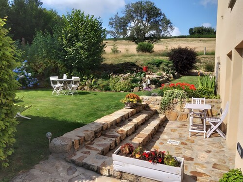La Belle Étape Guest Rooms: Mountain Views in the Heart of Forez
