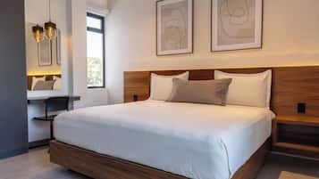 Escritorio, espacio para trabajar con laptop y wifi gratis