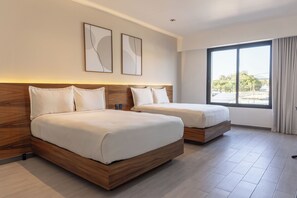 Habitación estándar doble, vistas a la ciudad | Escritorio, espacio para trabajar con un portátil, wifi gratis