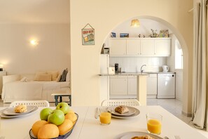 Dining - #344 Marina Sol | Pool & Views (Albufeira)