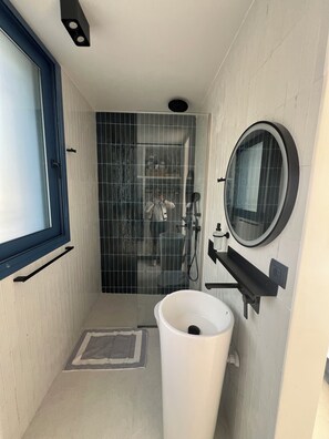 Shower, hair dryer, bidet, towels - SUGARBLUE-Minimal 1-bedroom villa with a spectacular seaview (Spartia)