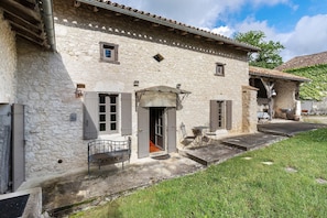 Exterior - Magnificent Villa Le Pech de le Roque in Eymet, Dordogne Périgord Pourpre (Eymet)